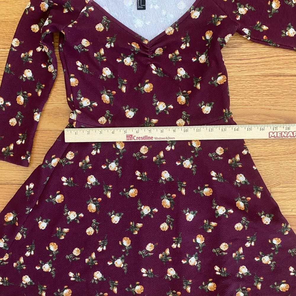 Forever21 floral long sleeve dress, Size MEDIUM - Picture 4 of 5